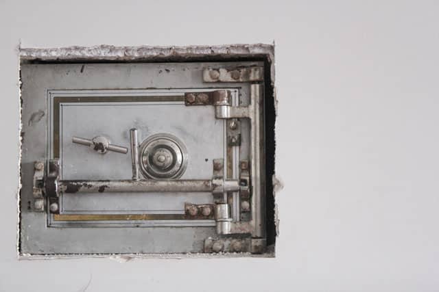 Amazon Basic Safe installation 
